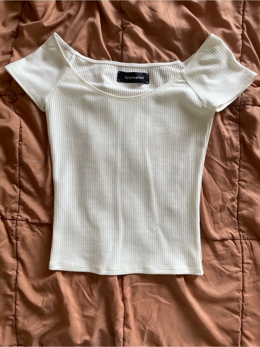 Reformation white Ribbed Off-Shoulder Crop Top - Picture 1 of 4
